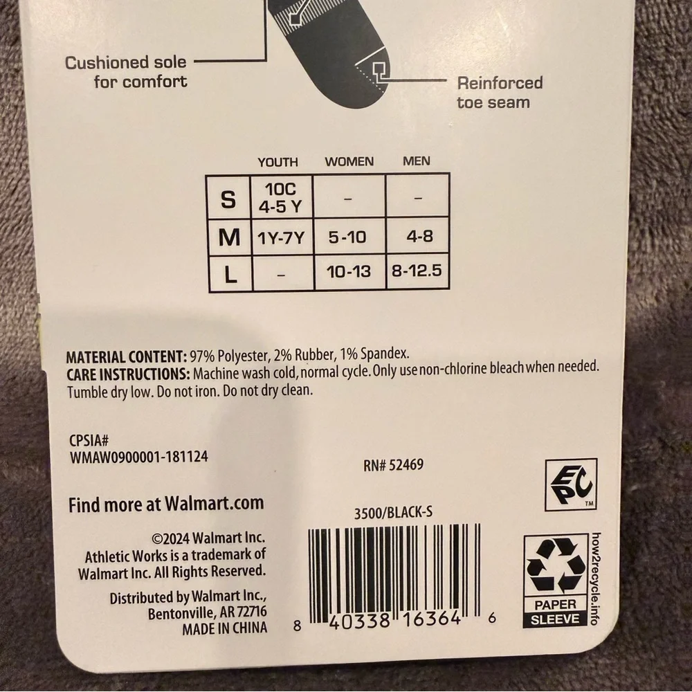Athletic Works Youth size small 2-pk. Black baseball/ softball unisex socks